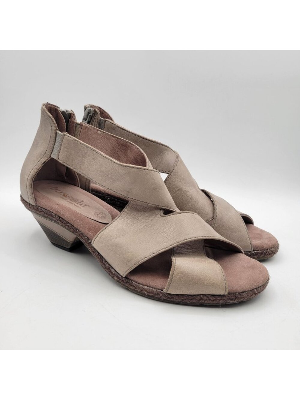 Bussola Womens Sandals Size 7.5 Greige Bray Beige Comfort Gladiator Straps Low H